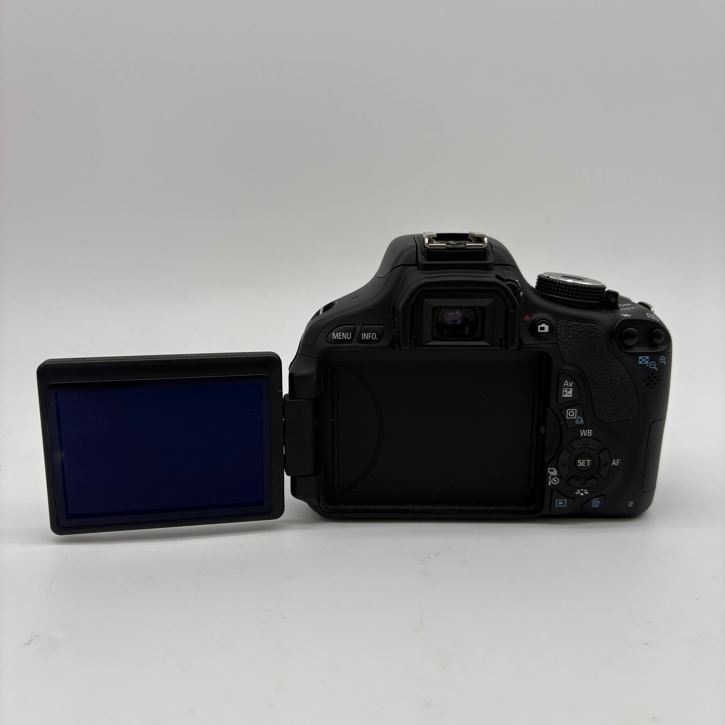 Canon EOS 600D 18.0MP Digital SLR DSLR Camera