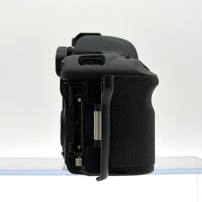 Canon EOS 5D Mark II 21.1MP Digital SLR DSLR Camera